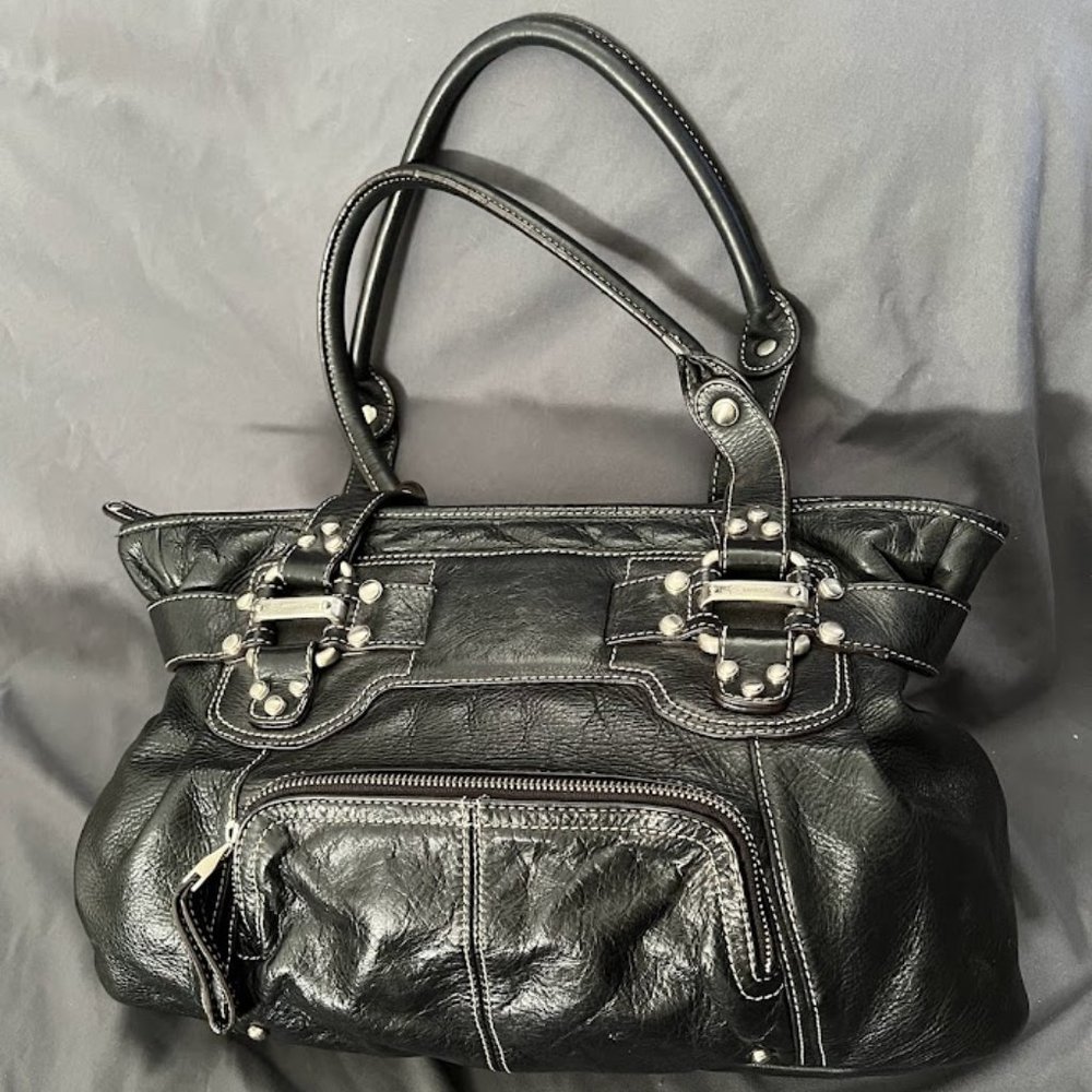 B. Makowsky Black Leather Shoulder Bag